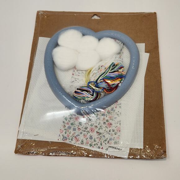 New Berlin Counted Cross Stitch Kit God Bless This Kitchen Heart Craft Sealed - Picture 4 of 4